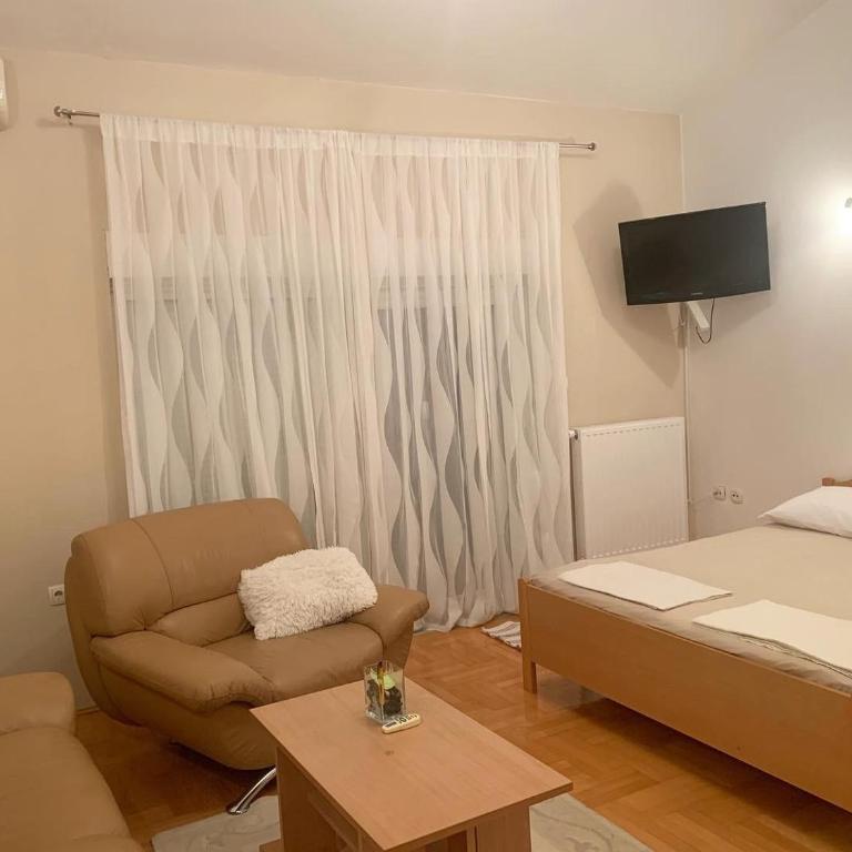 Pansion Villa Bubalo - Doppelzimmer mit Balkon - 10