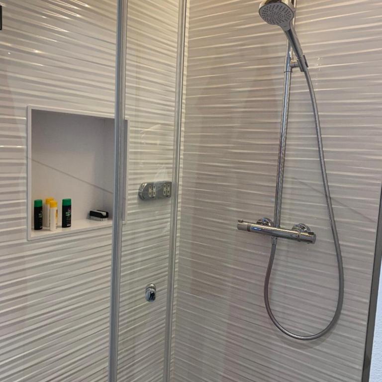 "alti Post" zentralgelegene, stilvolle Dachwohnung - Apartment mit 1 Schlafzimmer - 24