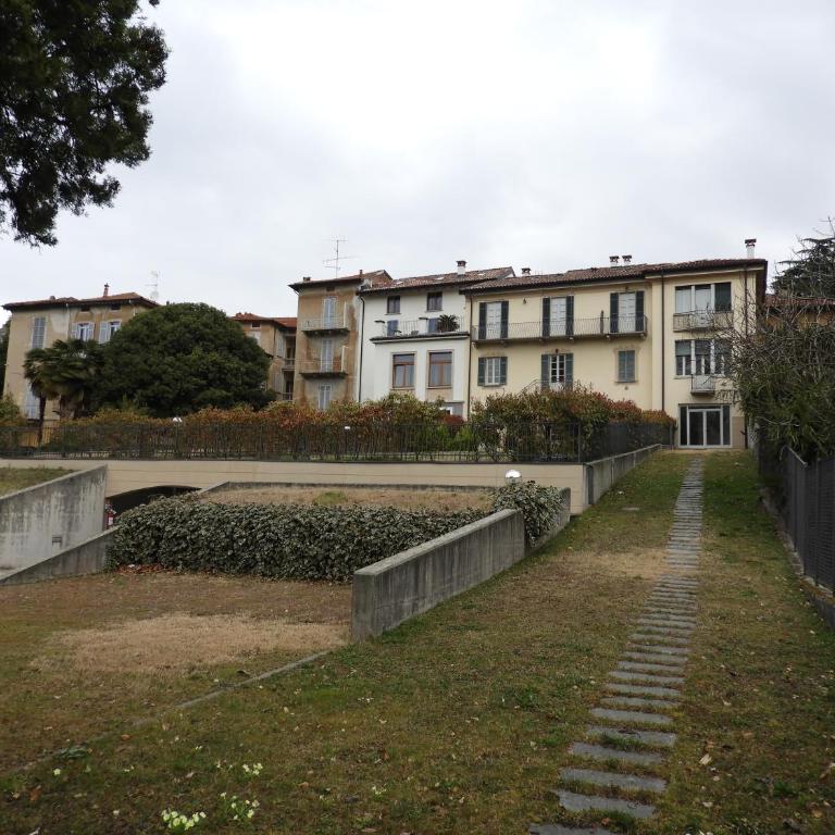 Villa Maghetti - modernized flat in historic palazzo in the center of Luino - Apartment mit 2 Schlafzimmern - 32