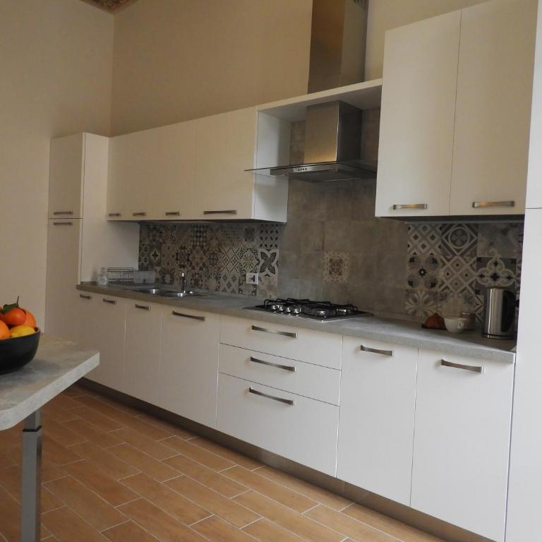 Villa Maghetti - modernized flat in historic palazzo in the center of Luino - Apartment mit 2 Schlafzimmern - 8