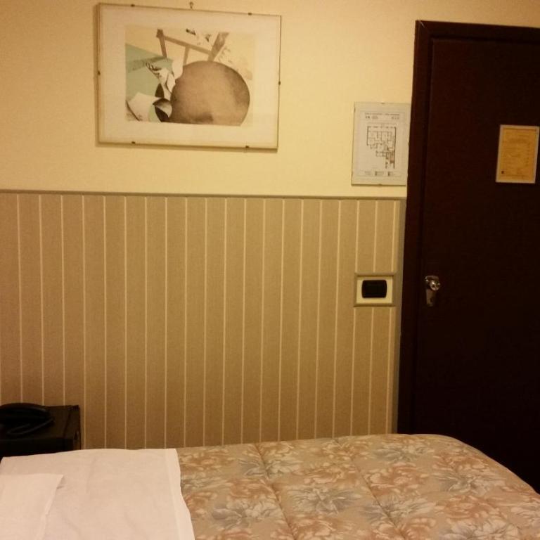 Hotel Croce Di Malta - Camera Singola - 11