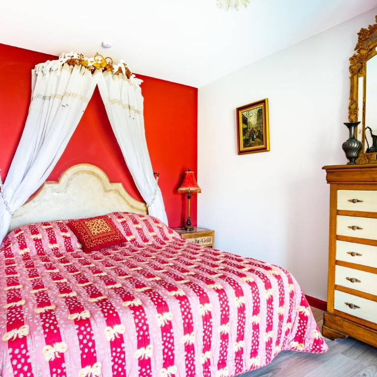 Le Clos des Senteurs de Chateauneuf de Grasse - Vierbettzimmer mit Bergblick - 10