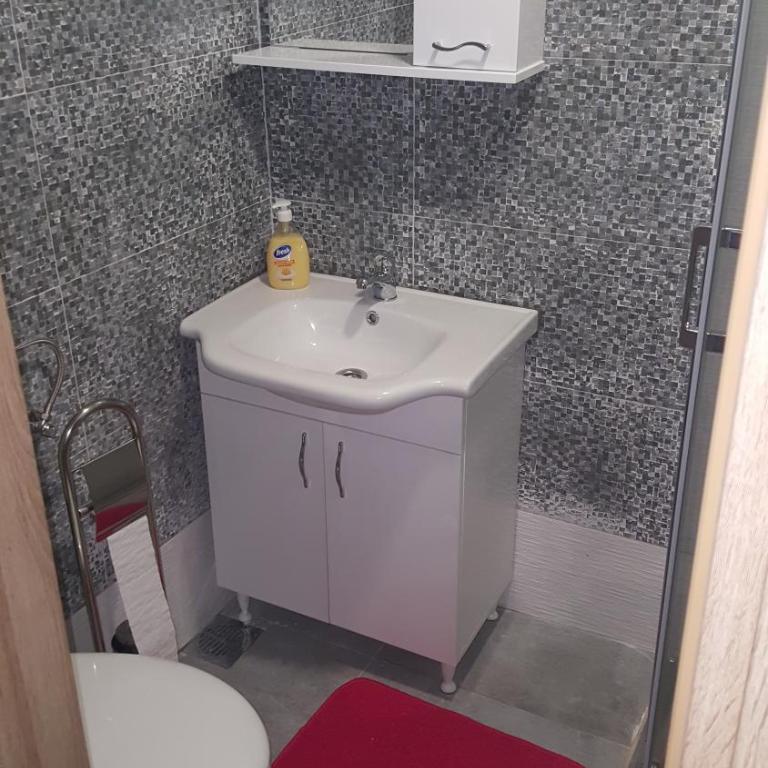 SWEET HOME - One-Bedroom Apartment - 3