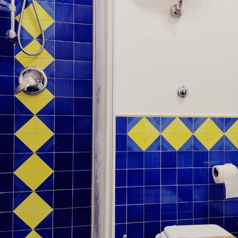 Casa Ruben Appartament - Camera Familiare con Bagno Privato - 7