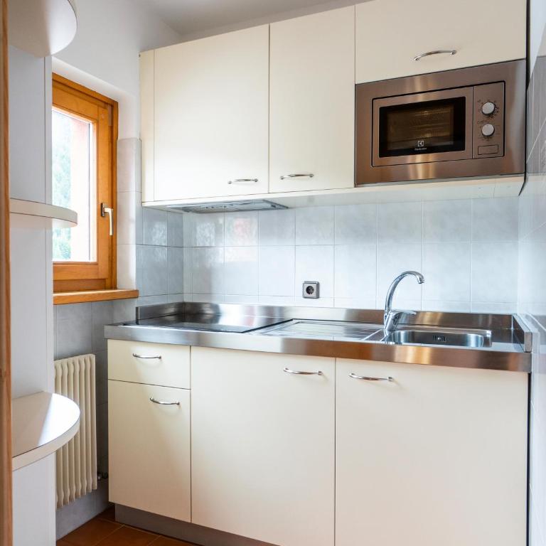 Apartments Lores - Appartamento con 2 Camere da Letto e Balcone (6 Adulti) - 6
