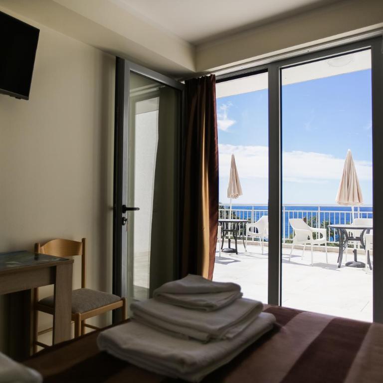 Villa Blanca - Studio with Terrace - 4