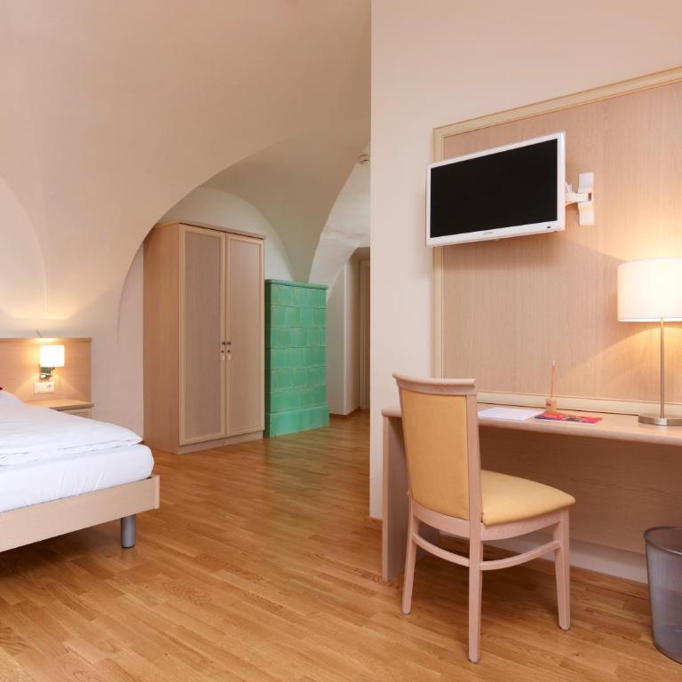 CMA Stift Ossiach - Comfort Doppelzimmer mit Seeblick - 3
