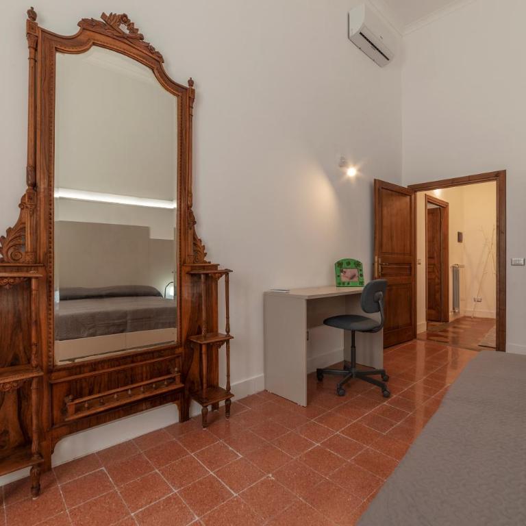 GuestHost - Largo di Torre Argentina Apartment - Two-Bedroom Apartment - 11