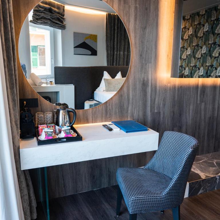 Relais sul Mare Boutique Hotel - Suite Superior con Vasca Idromassaggio e Vista Mare - 26
