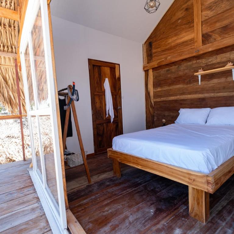 Santa Lova Eco-hostel Isla Tintipan - Habitación Doble - 7