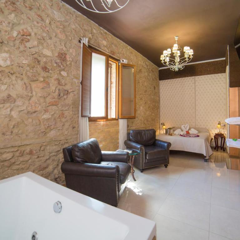 L'Otelet By Sweet - Deluxe Suite with Spa Bath - 13