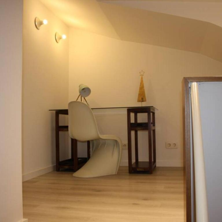 CASA REHABILITADA EN CASCO HISTÓRICO - Apartamento de 2 dormitorios - 18