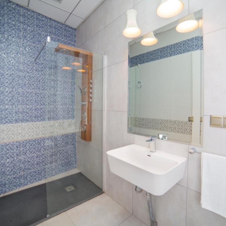 L'Otelet By Sweet - Queen Suite with Spa Bath - 2