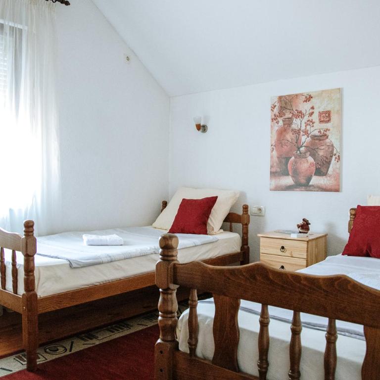 Apartment Ikar - Three-Bedroom Apartment - 39