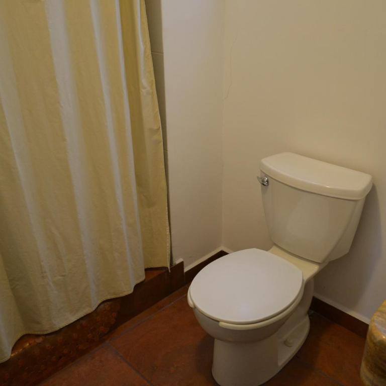Mexico City Hostel - Habitación Doble con 2 camas dobles y baño privado - 6