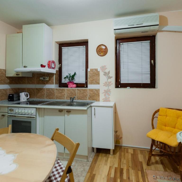 Lausev Garden - One-Bedroom Apartment - 12