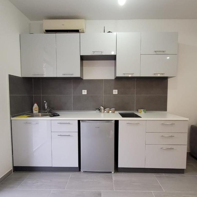 Apartment Diamond -modern and lovely seaside studio apartment - One-Bedroom Apartment - 7