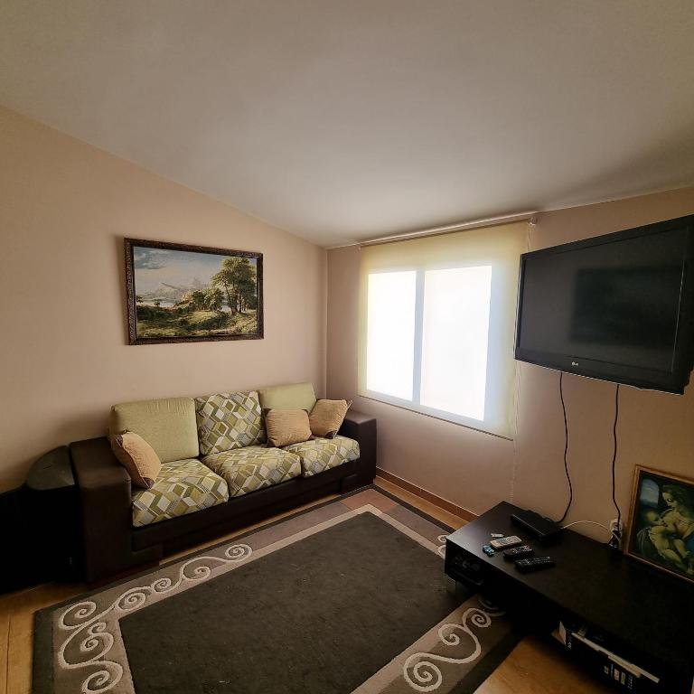 Апартаменты Anturage с отдельным входом - Three-Bedroom Apartment - 20