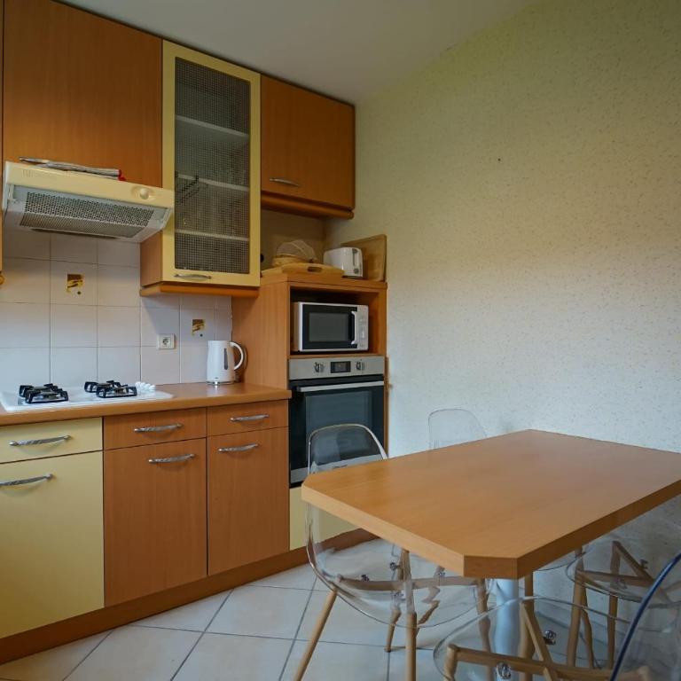 Le Bleu du Lac - 150m from the lake - terrace & parking in Sevrier - Apartment - 12