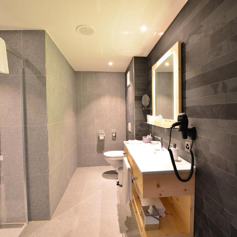 Alpenhotel Fleurs de Zermatt - Habitación Doble Clásica - 3