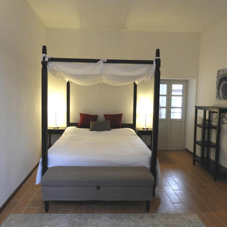 Villa Maghetti - modernized flat in historic palazzo in the center of Luino - Apartment mit 2 Schlafzimmern - 4