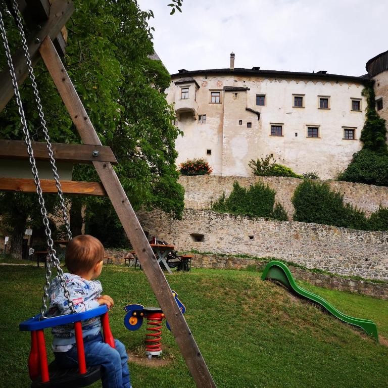 Apartments Schlossblick Naturholz - Appartamento con 2 Camere da Letto e Balcone - 48