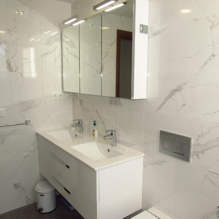 MANANTIAL - Apartamento de 2 dormitorios con terraza y vistas al mar - 33