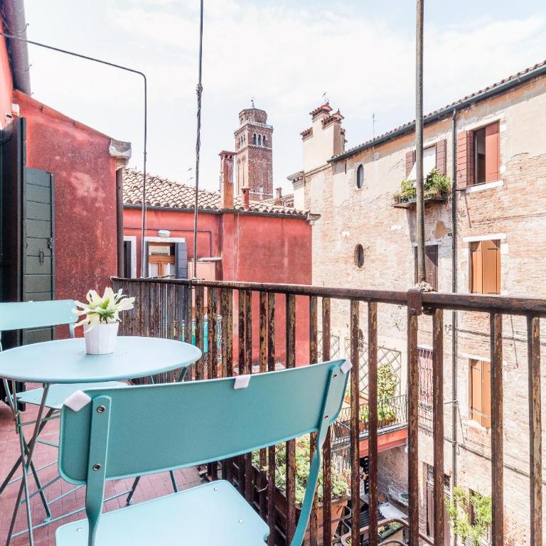 Doge's Mirror & Stair @Frari - Apartment with Terrace - 14