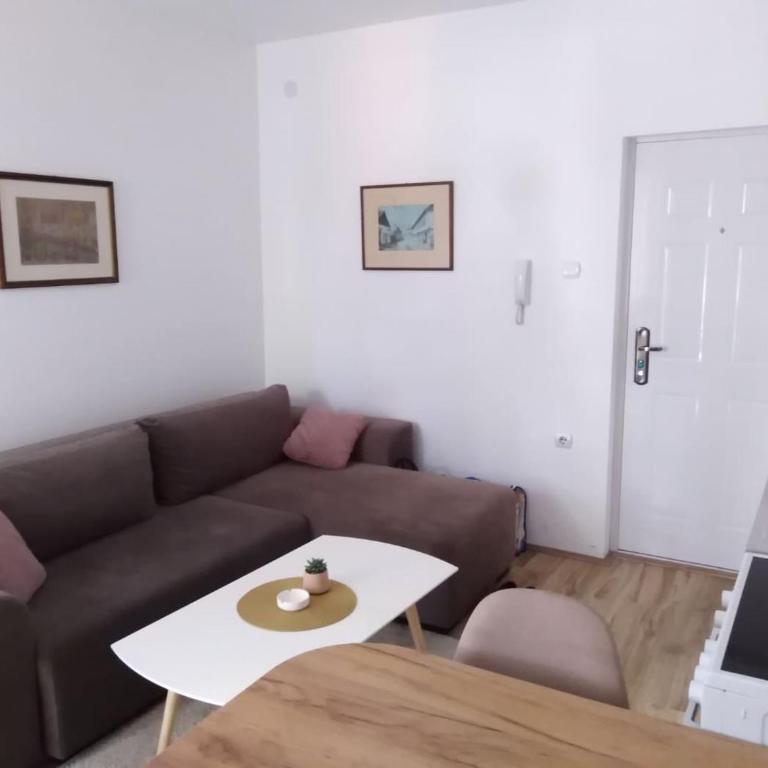Mira - Apartman sa 1 Spavaćom Sobom - 1