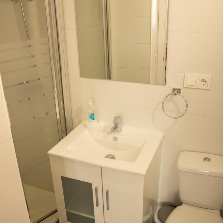 Malagueña Salerosa "Apartamento - estudio con terraza" En casa típica de 1 a 4 dormitorios - Apartamento Estudio con terraza o patio privados - 15