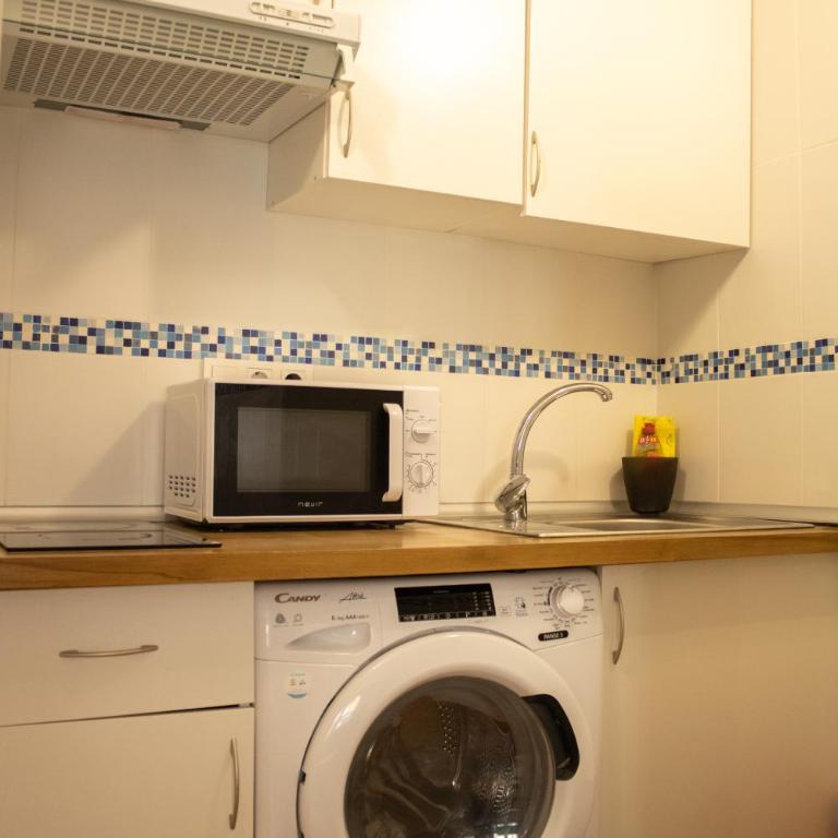 Malagueña Salerosa "Apartamento - estudio con terraza" En casa típica de 1 a 4 dormitorios - Apartamento Estudio con terraza o patio privados - 13