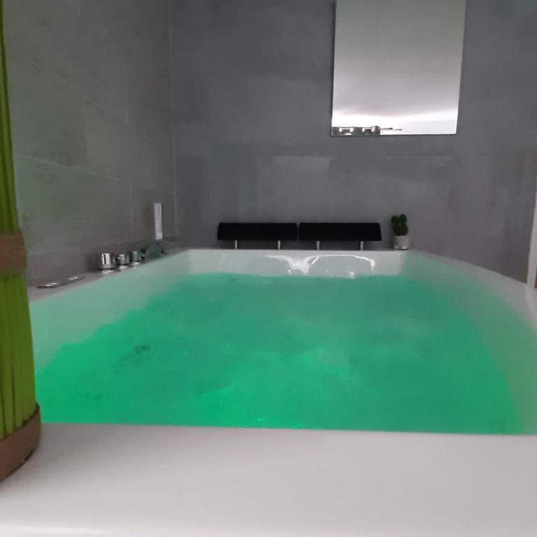 Allegria Nimes Chambre Deluxe Spa - Chambre Deluxe - 6