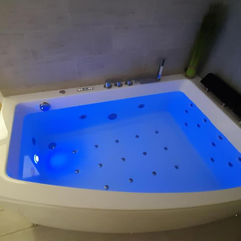 Allegria Nimes Chambre Deluxe Spa - Chambre Deluxe - 7