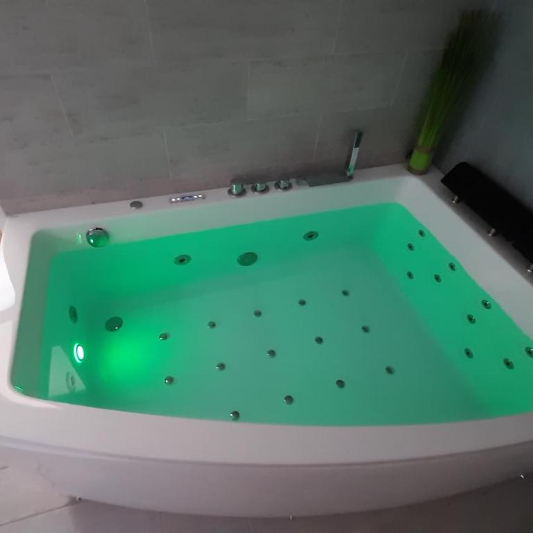 Allegria Nimes Chambre Deluxe Spa - Chambre Deluxe - 3
