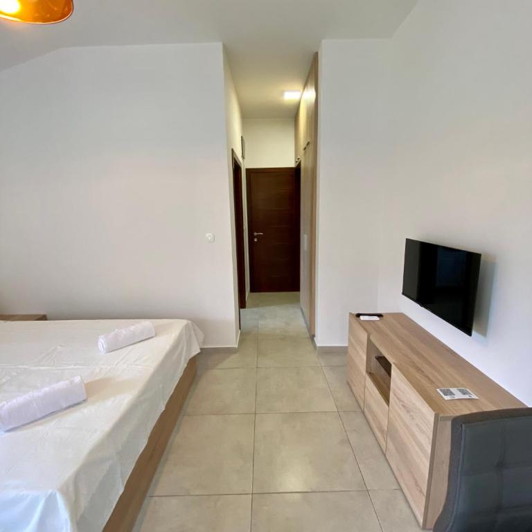 Villa Dolphin Apartments - Comfort Triple Room - 7