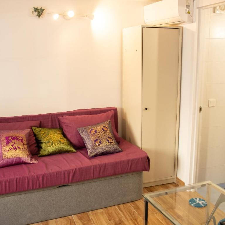 Malagueña Salerosa "Apartamento - estudio con terraza" En casa típica de 1 a 4 dormitorios - Apartamento Estudio con terraza o patio privados - 33