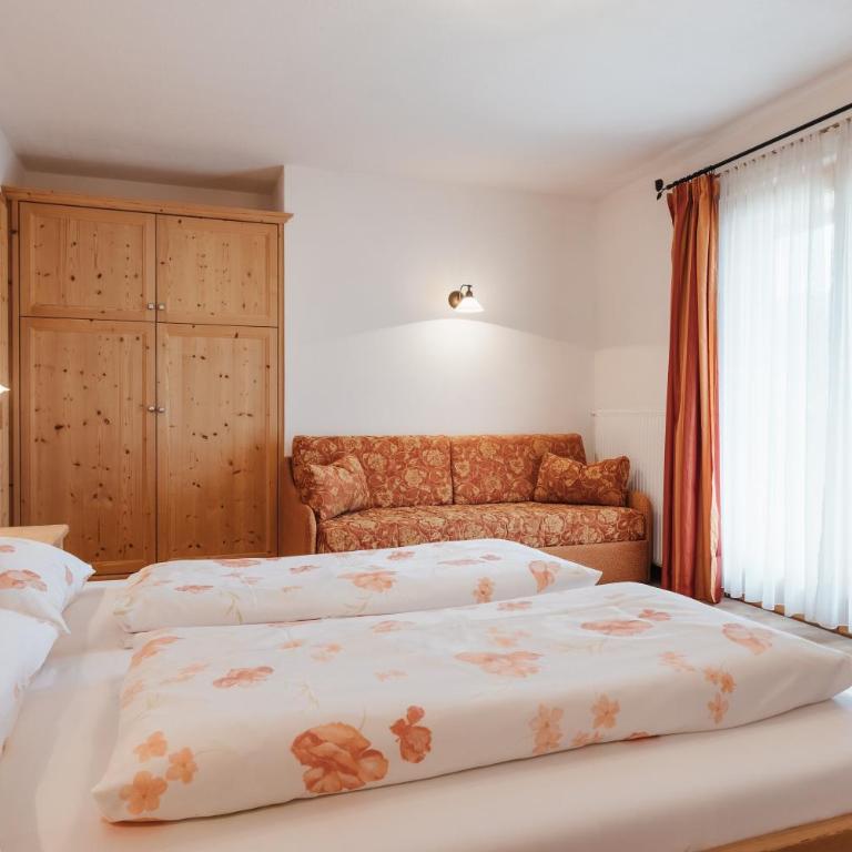 Garni Ciasa Urban - Doppelzimmer mit Balkon - 21