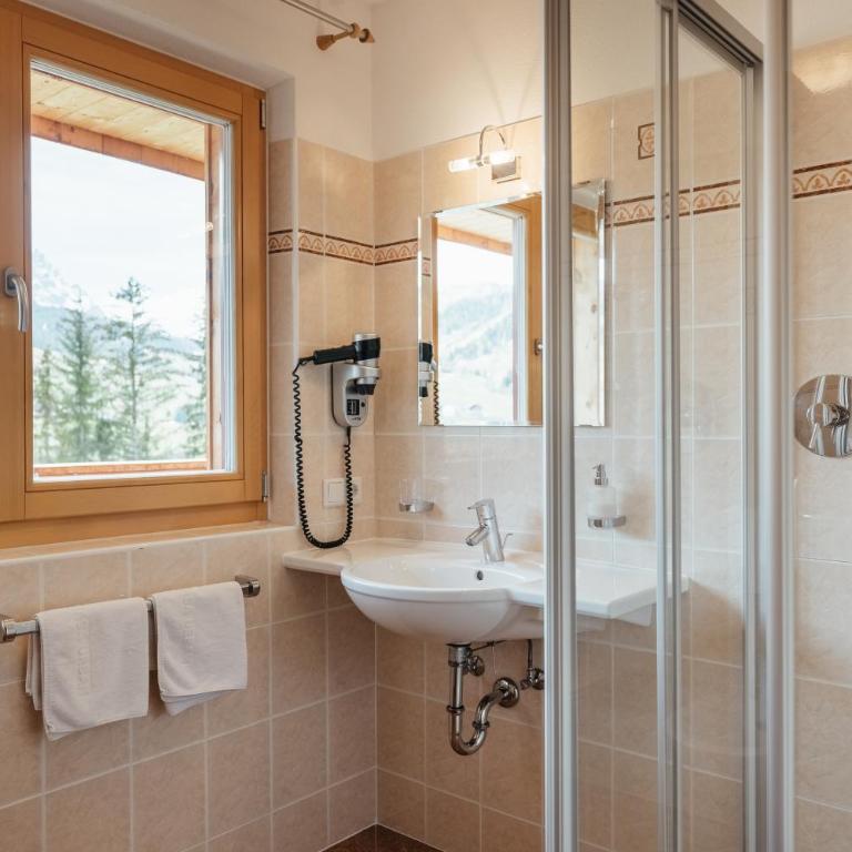 Garni Ciasa Urban - Doppelzimmer mit Balkon - 13