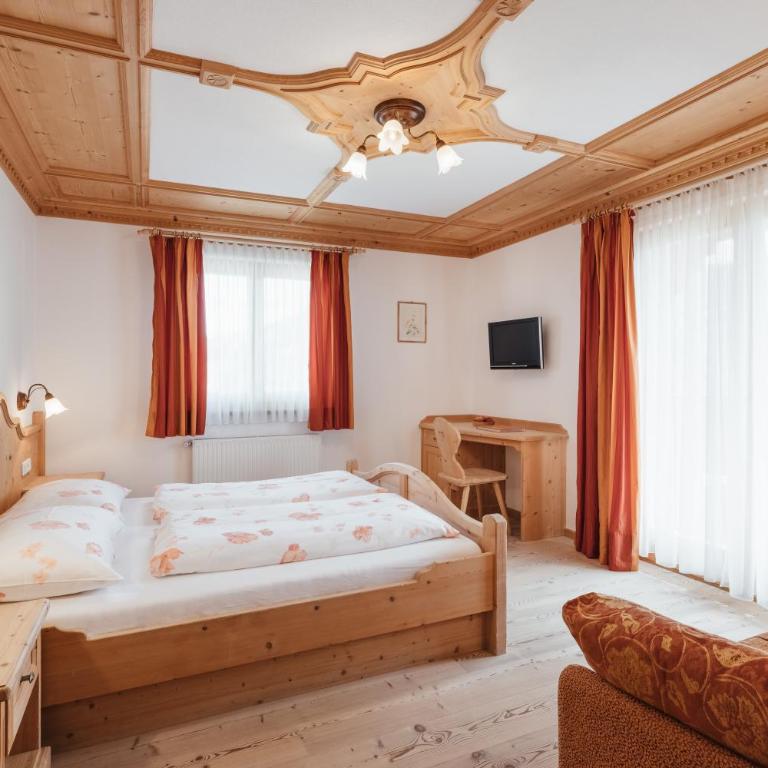 Garni Ciasa Urban - Doppelzimmer mit Balkon - 3