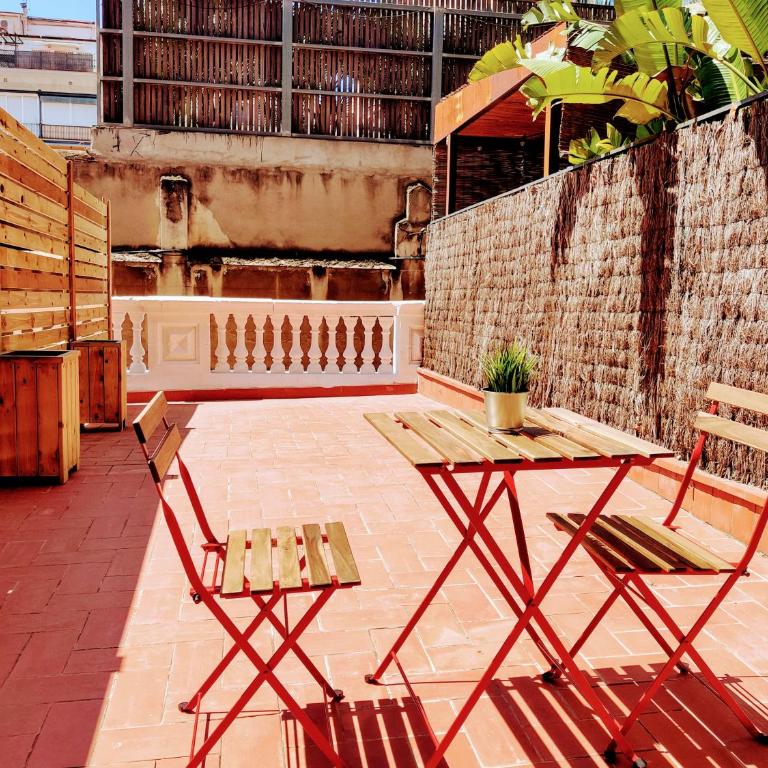 Hostal Live Natura Barcelona - Superior Double or Twin Room with Terrace - 2