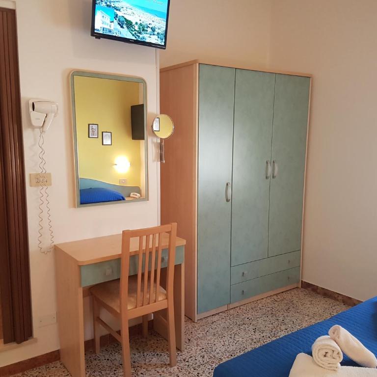 Hotel Villa Ersilia Rimini B&B - Camera Matrimoniale/Doppia con Letti Singoli - 1