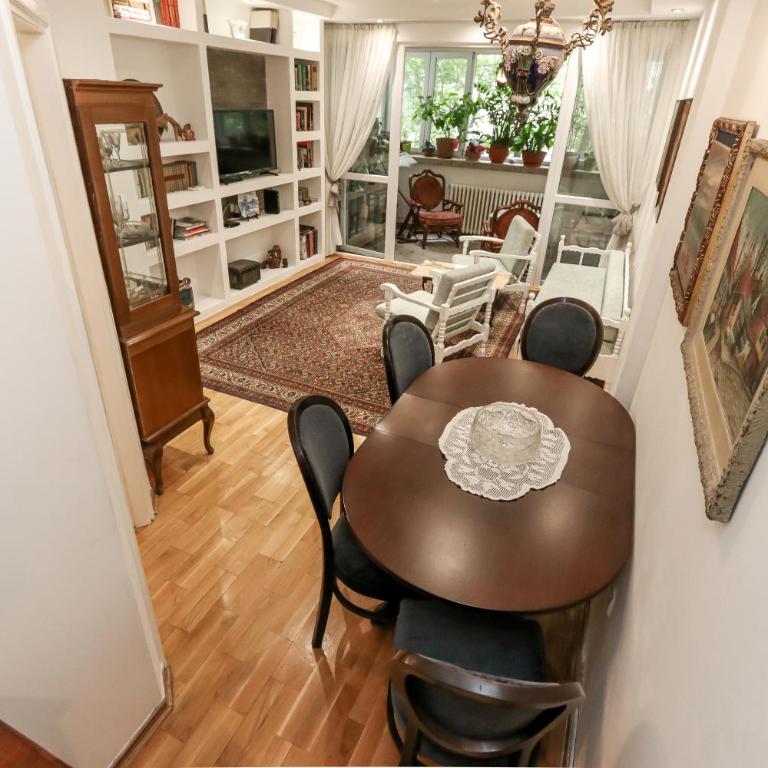 Snug, Homely Apartment by the Temple - Apartman sa 2 Spavaće Sobe - 1