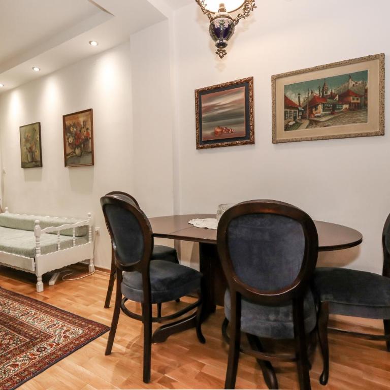 Snug, Homely Apartment by the Temple - Apartman sa 2 Spavaće Sobe - 8