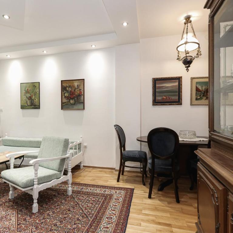 Snug, Homely Apartment by the Temple - Apartman sa 2 Spavaće Sobe - 10