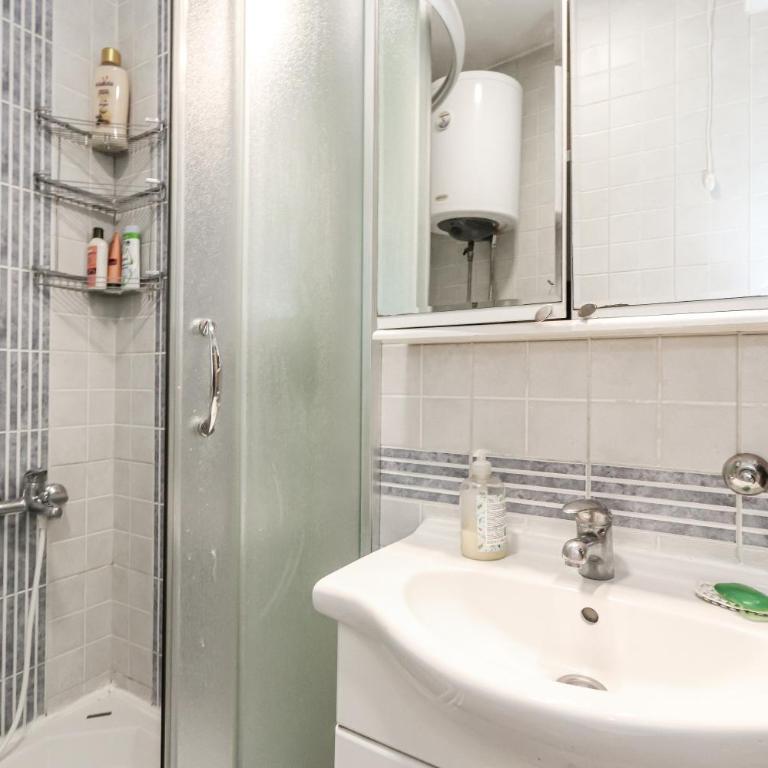 Snug, Homely Apartment by the Temple - Apartman sa 2 Spavaće Sobe - 32