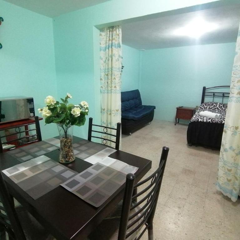 DEPARTAMENTO CERCANO AL AEROPUERTO T2, A 2 CALLES - Apartment - Ground Floor - 5