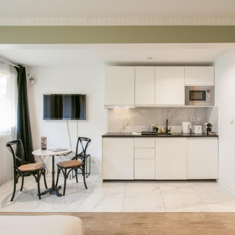 Charming studio near Tour Eiffel Invalides Beaugrenelle - Studio - 11