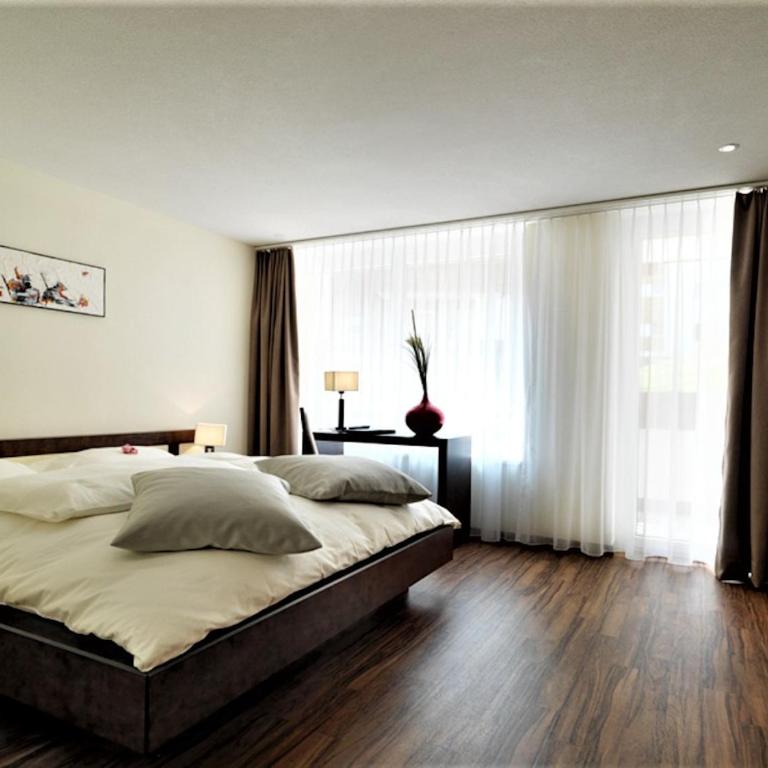 Wellnesshotel Schweizerhof - Einzelzimmer mit Queensize-Bett - 3