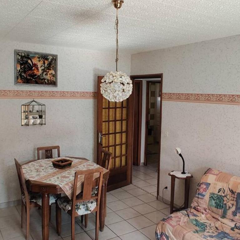 Maison calme indépendante et vue sur les montagnes - Appartement 2 Chambres - 5