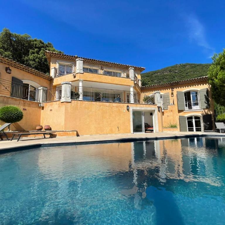 Villa Darius Belle et grande villa, piscine, clim, vue mer Cavalaire sur Mer - Villa with Sea View - 4
